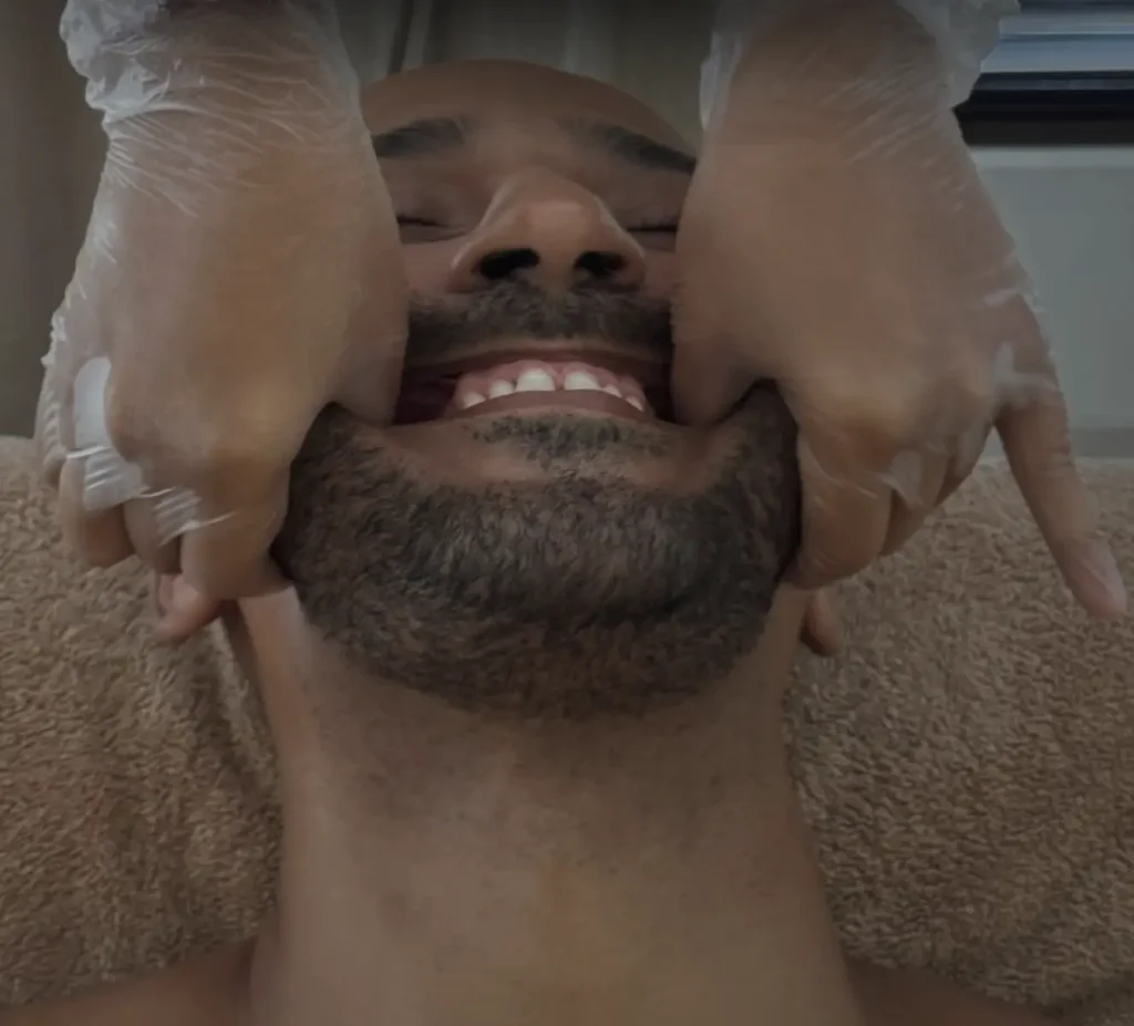 What is the etiquette for a treatment inside the mouth